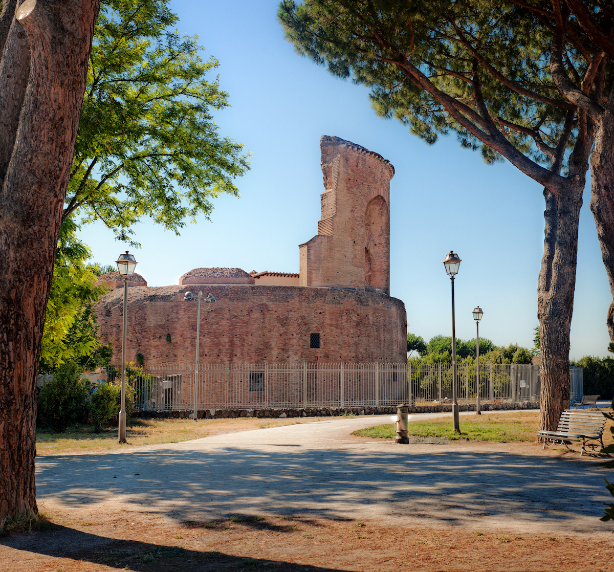 Il Mausoleo di Sant'Elena