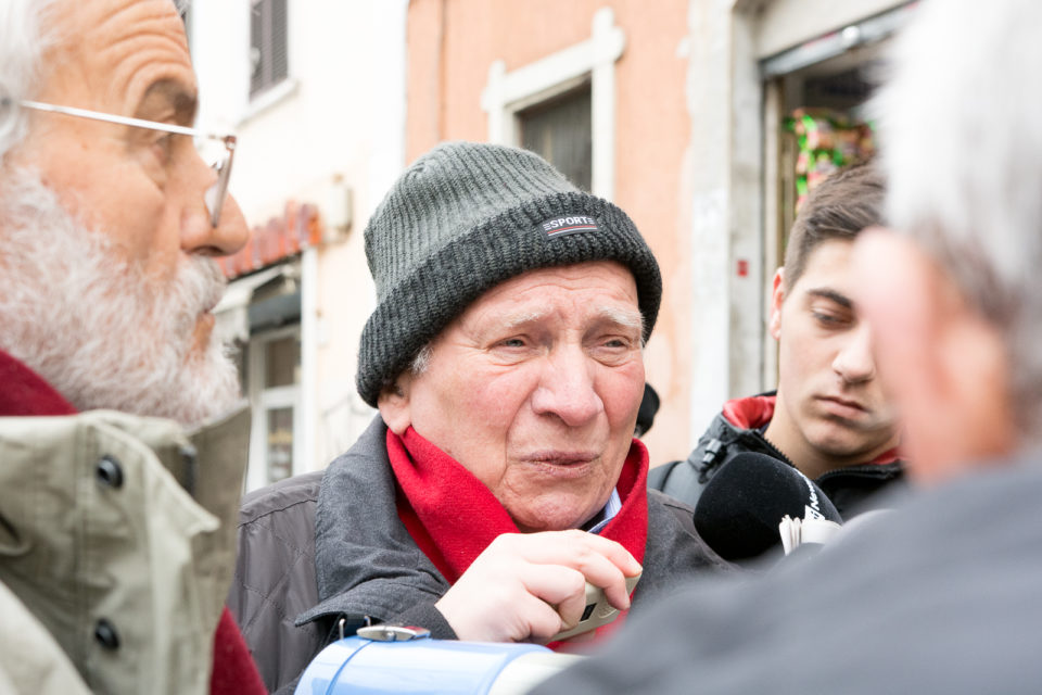 Posa delle pietre d'inciampo a Tor Pignattara