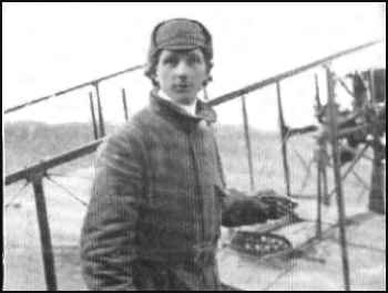 Giuseppe Cei, l'aviatore che volò sulla Tour Eiffel